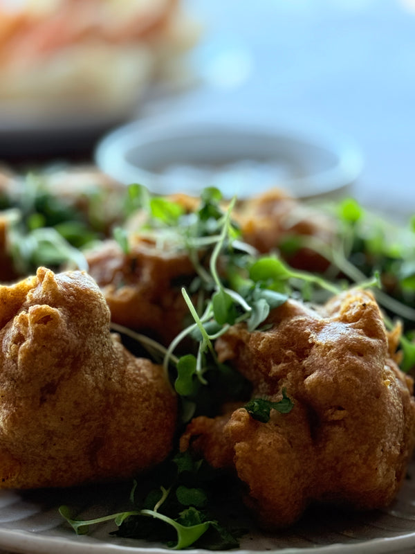 Vegetable Pakora with Yoghurt Mint Sauce (V)