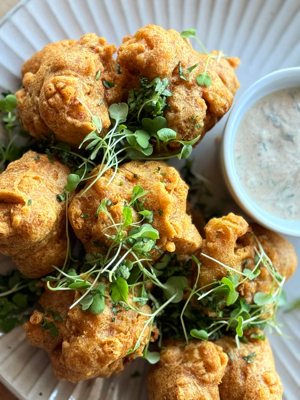 Vegetable Pakora with Yoghurt Mint Sauce (V)