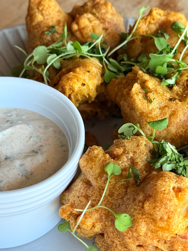 Vegetable Pakora with Yoghurt Mint Sauce (V)