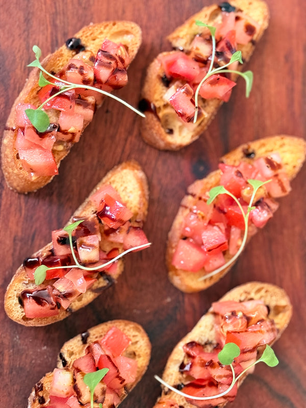 Toasted Bruschetta with Balsamic Glaze