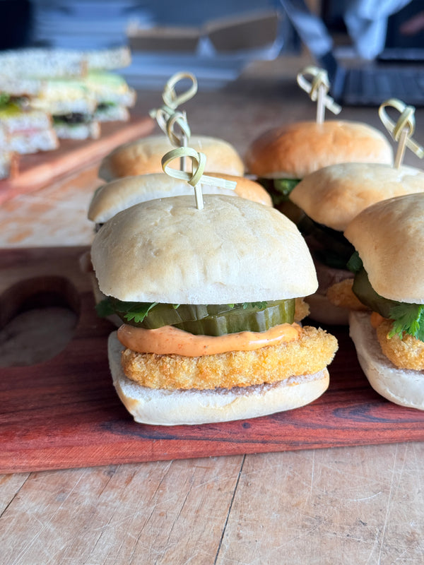 Chicken w Gochujang Mayo, Coriander & Pickled Cucumber